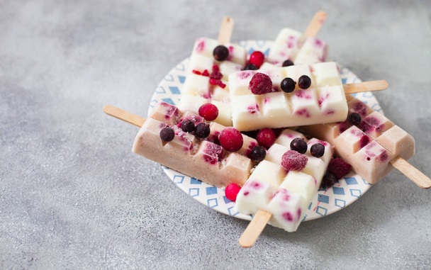 Summer fruits and berry homemade lolly pops ice cream. Group of  - Foto, imagen
