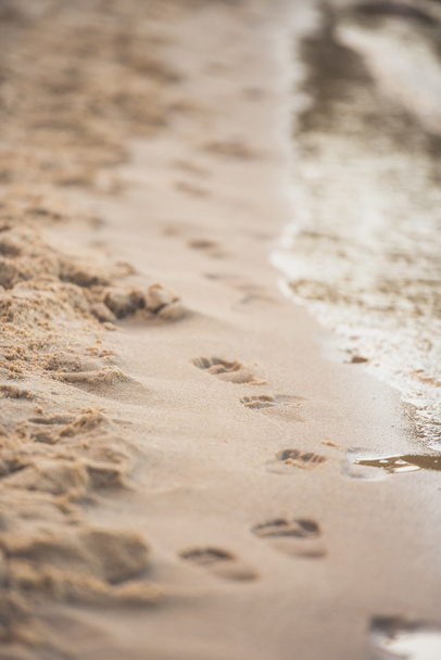 Kumsalda ayak izleri - Fotoğraf, Görsel