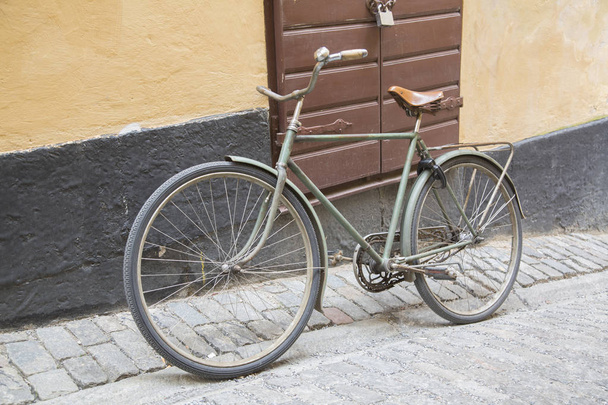 Old Bike in Old Town; Stockholm - Foto, afbeelding