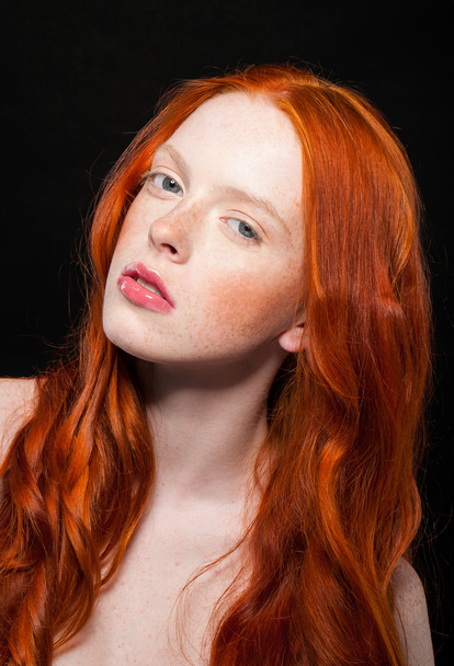 Wavy Red Hair - 写真・画像