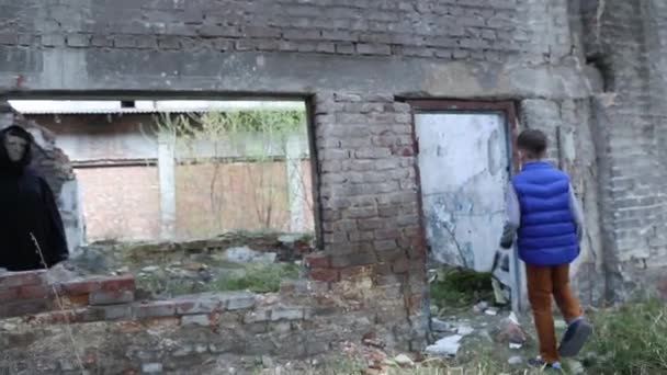 Lonely Boy With Ghost In The Abandoned Building - Záběry, video