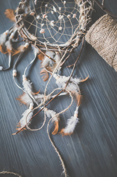 dream catcher with branches and feathers - Fotoğraf, Görsel