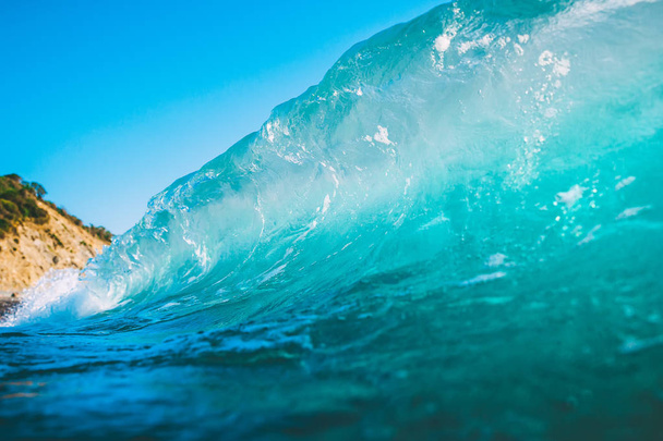 Большая морская волна
  - Фото, изображение