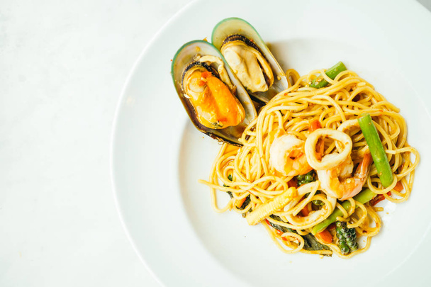 Spaghetti and pasta spicy seafood - Фото, изображение