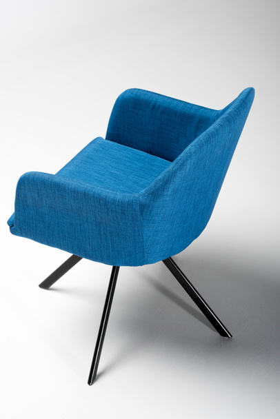 スタイリッシュな青い椅子 - 写真・画像