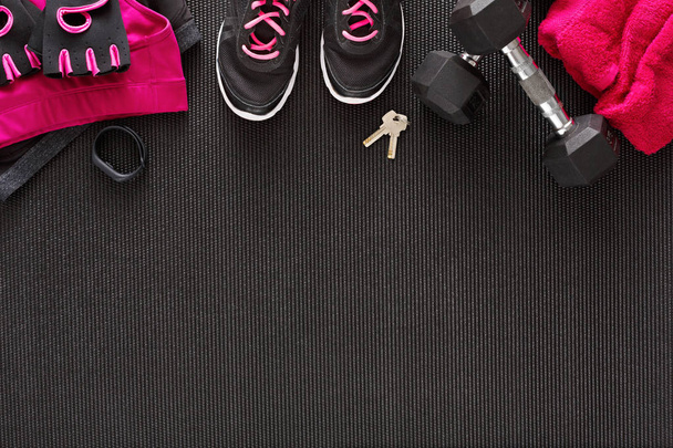 Fitness kobiece strój tło widok z góry - Zdjęcie, obraz