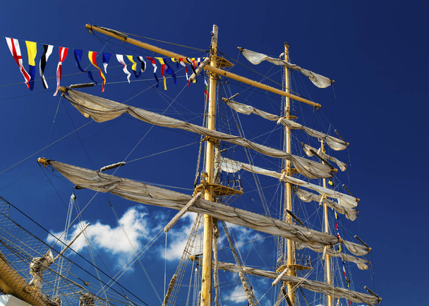Masten des Segelschiffs - Foto, Bild