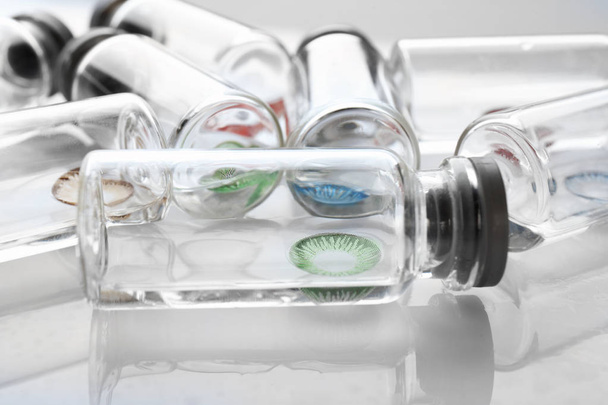 Bottles with contact lenses  - Foto, Bild