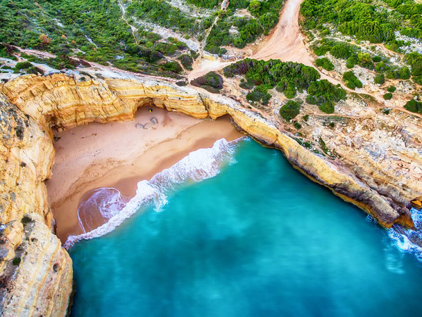 Algarve, Πορτογαλία: Uav Αεροφωτογραφία της ακτής - Φωτογραφία, εικόνα