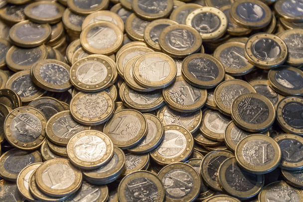 viele Euro-Münzen - Foto, Bild