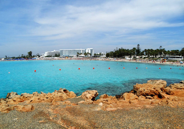 plaj sahil peyzaj Akdeniz deniz Kıbrıs Adası  - Fotoğraf, Görsel