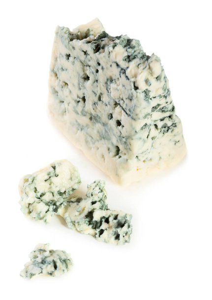 Blue cheese on white background - Foto, afbeelding