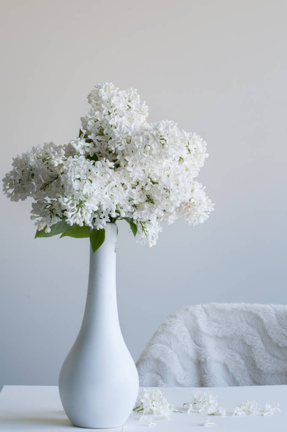 Vaas met witte Lila - Foto, afbeelding