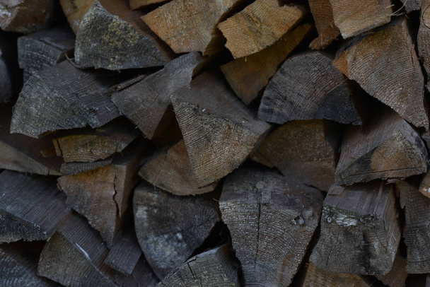 Many firewood outdoor - Foto, afbeelding
