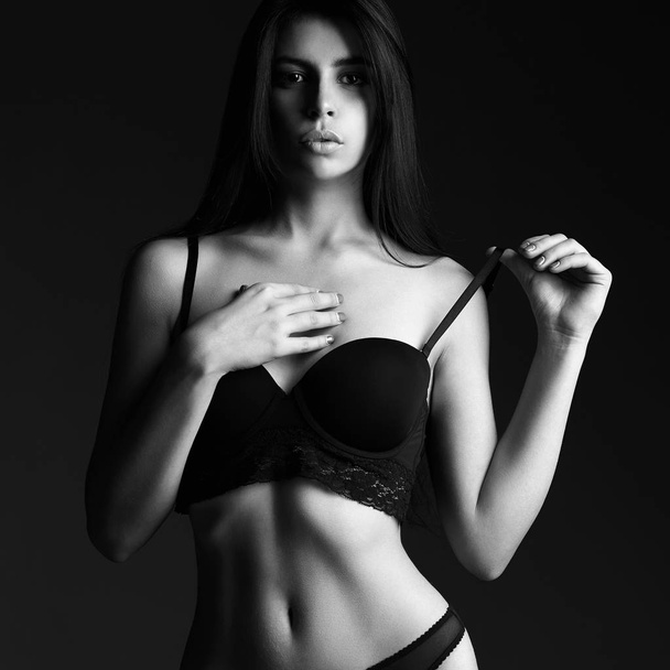 beautiful girl in underwear - Foto, immagini