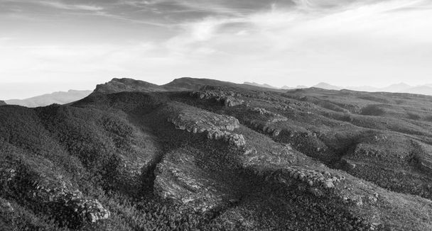 Australische bergen zwart-wit - Foto, afbeelding