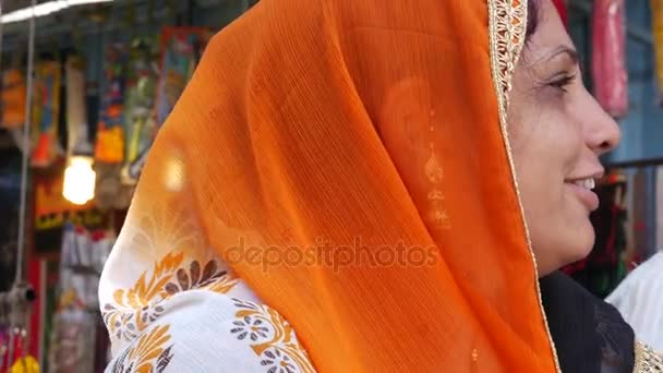 Pushkar, India indiai nő portréja - Felvétel, videó