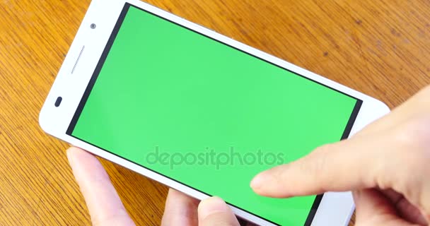 Smartphon a schermo verde 4k, Gesto del dito del dispositivo touchscreen dello smartphone, Chrome K
 - Filmati, video