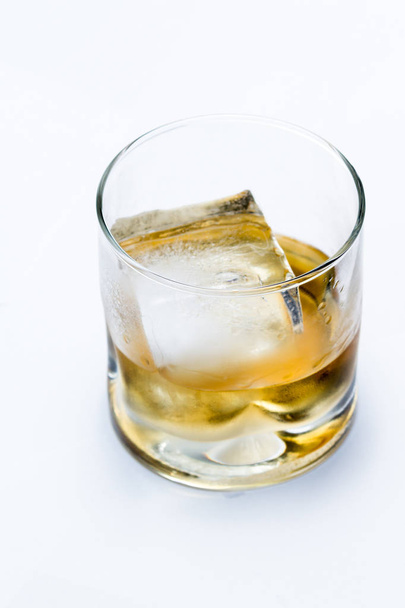 hizmet buzlu viski  - Fotoğraf, Görsel