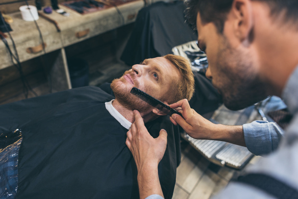 barbiere pettinatura clienti barba
 - Foto, immagini