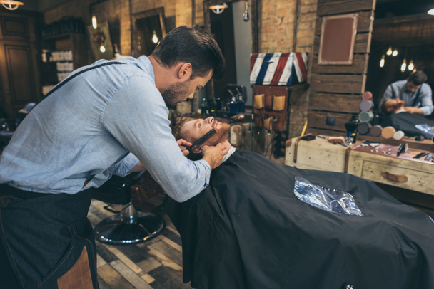 barbiere pettinatura clienti barba
 - Foto, immagini