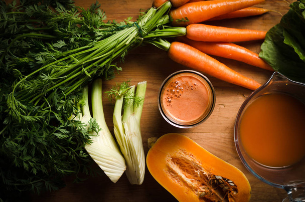 carrot and pumpkin juice layout - Valokuva, kuva