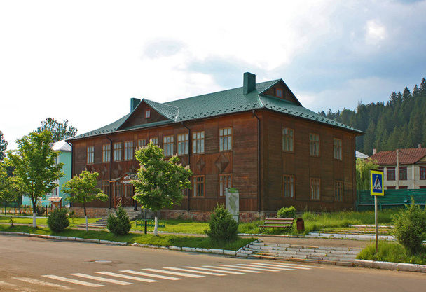 Historisches Heimatmuseum in Worochta, Ukraine - Foto, Bild