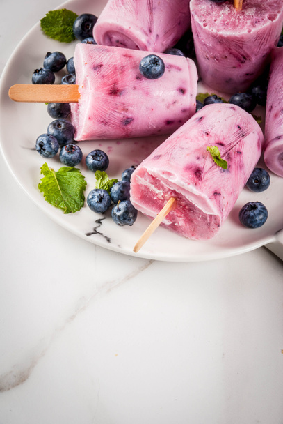 Summer sweets and desserts. Vegan food. Frozen drinks, smoothies - Photo, Image
