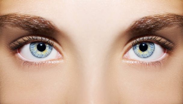 A beautiful insightful look woman's eyes. Close up shot - Foto, imagen