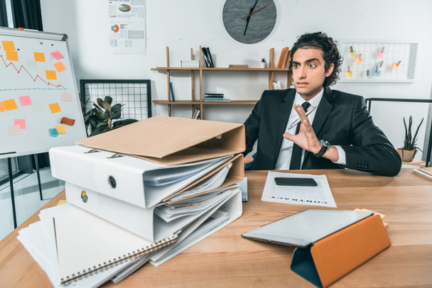 businessman doing paperwork in office - Photo, Image