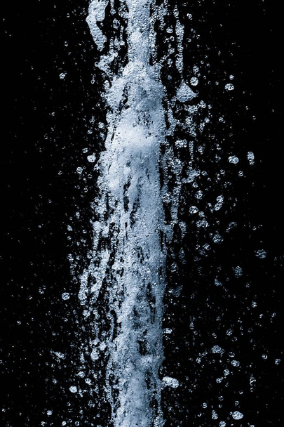 Свіжий чистий водяний витік відновлювана екологічно чиста верхня енергія 18
 - Фото, зображення
