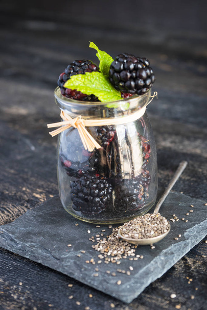 Organic food concept with ripe blackberries - Foto, imagen