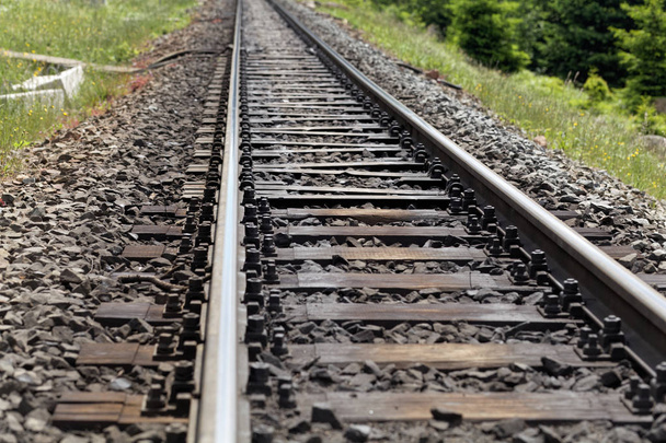 Ligne de rails
 - Photo, image