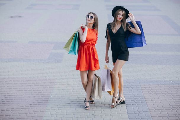 girl is shopping - Foto, Imagen