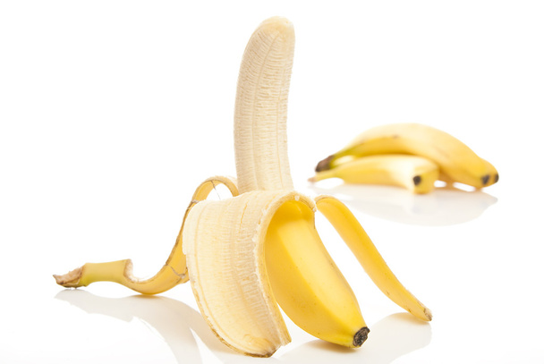 απομονωμένη ώριμες μπανάνες - Φωτογραφία, εικόνα