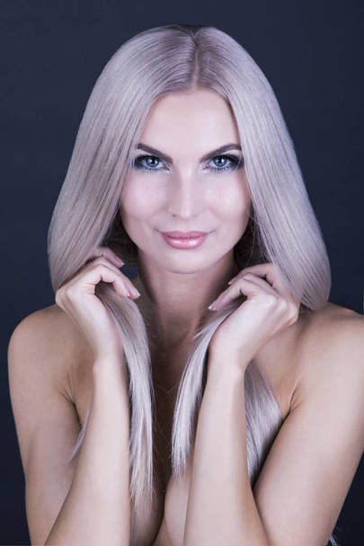 Deep grey blonde hair  - Valokuva, kuva