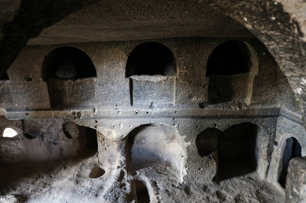 Dentro del Monasterio de Selime en Capadocia, Turquía
 - Foto, imagen