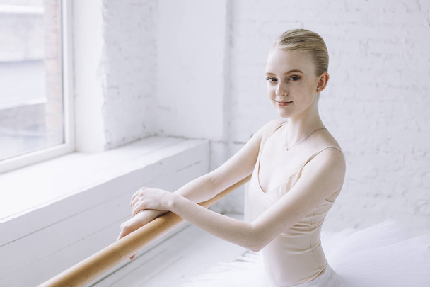 Young ballerina in ballet class - 写真・画像