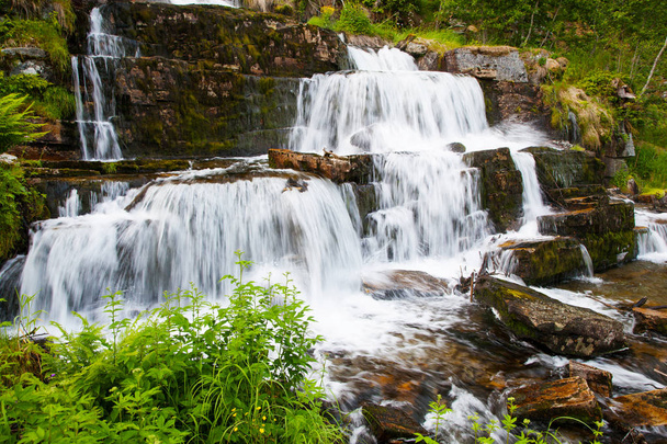waterfall Tvindefossen in summer, Norway - Zdjęcie, obraz
