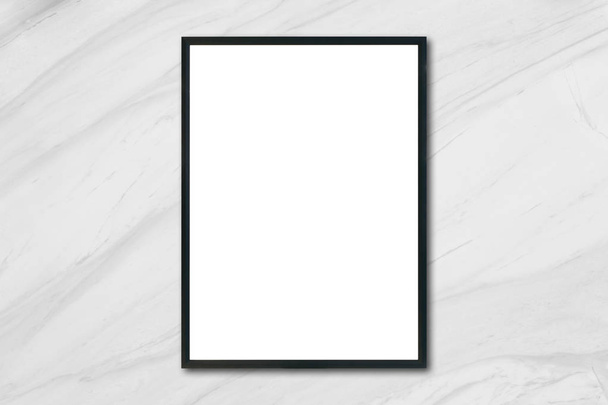 mock up blank Poster Bilderrahmen hängen auf weißem Marmor Wand im Raum - kann Mockup für Montage Produkte Anzeige und Design Schlüssel visuelles Layout verwendet werden. - Foto, Bild