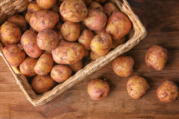 Raw organic potato  - Foto, imagen