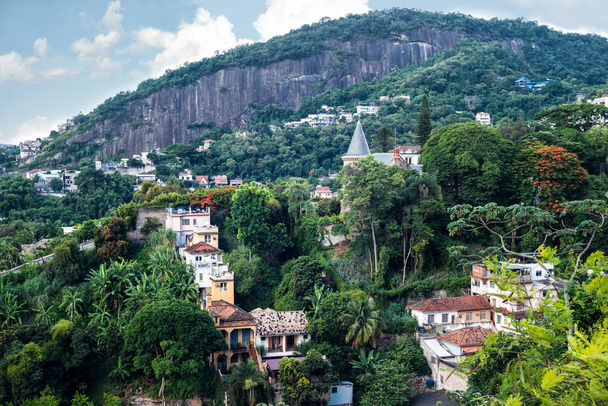 Санта-Тереза, Рио-де-Жанейро, Бразилия
 - Фото, изображение