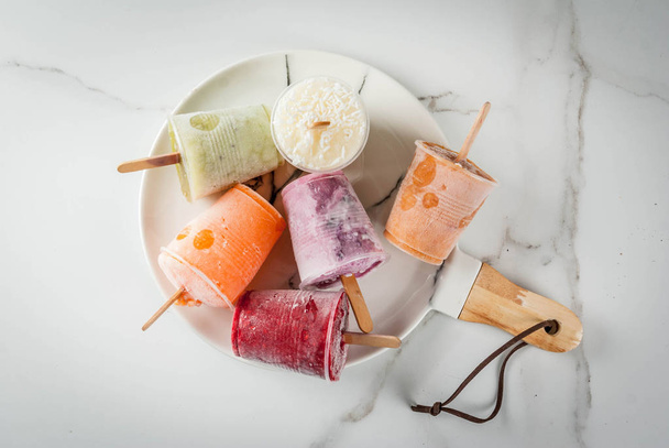 Jus et smoothie popsicles
 - Photo, image