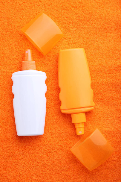 Sunscreen cream bottles - 写真・画像