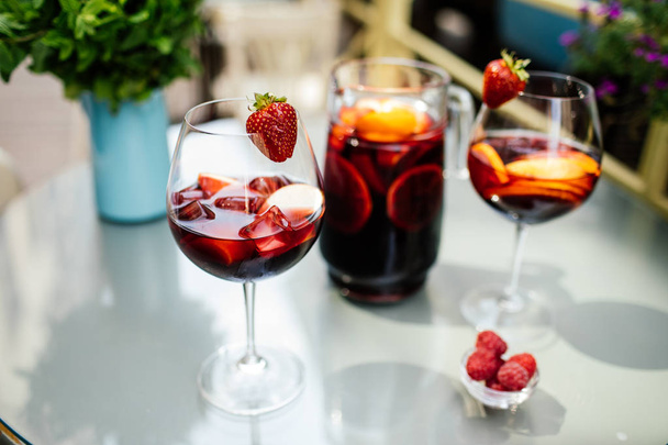 Delicious Red Sangria with fruits - Foto, imagen