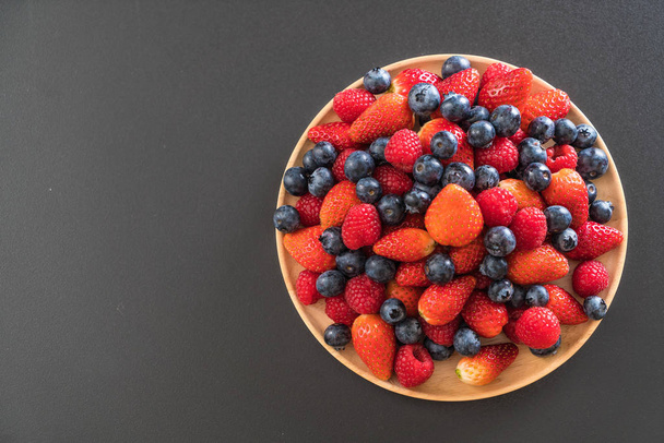 fresh blueberry, strawberry and rasberry  - Foto, Imagem