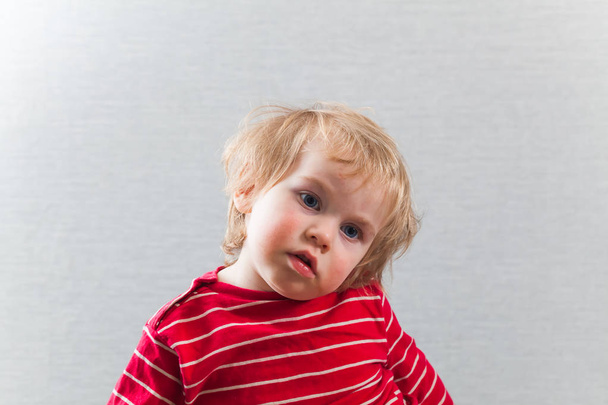 portret funny baby toddler blonde boy - Foto, Imagem