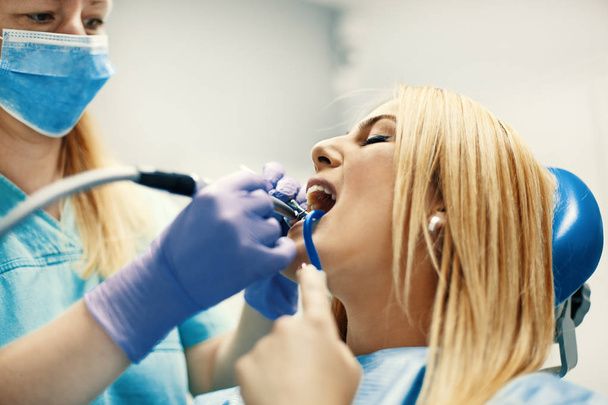 Woman in Dentist Office - Foto, Imagen