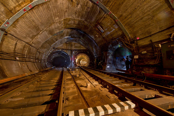 U-Bahn-Tunnel. Kiew, Ukraine. kyiv, ukrainisch - Foto, Bild