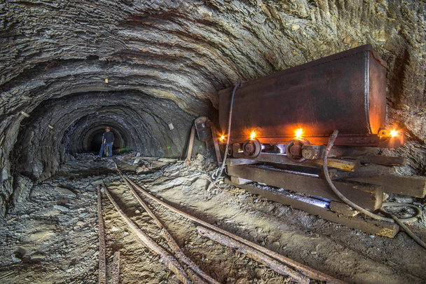 Mineração e química em Stebnyk, Ucrânia
 - Foto, Imagem